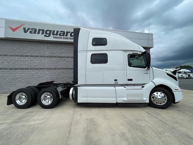 2025 VOLVO VNL64T860 - Vanguard Truck Centers