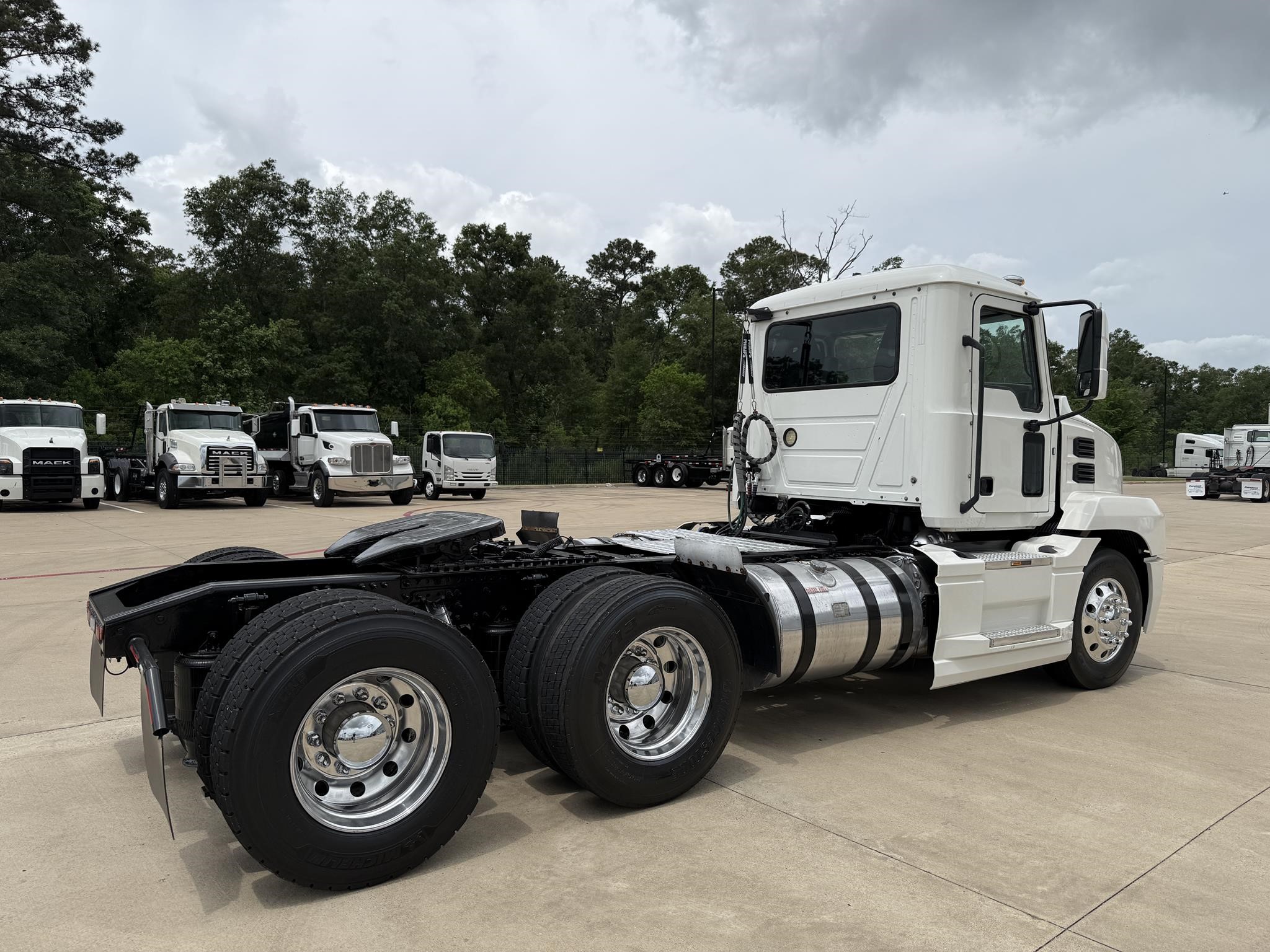 2019 MACK ANTHEM 64T - image 5 of 6