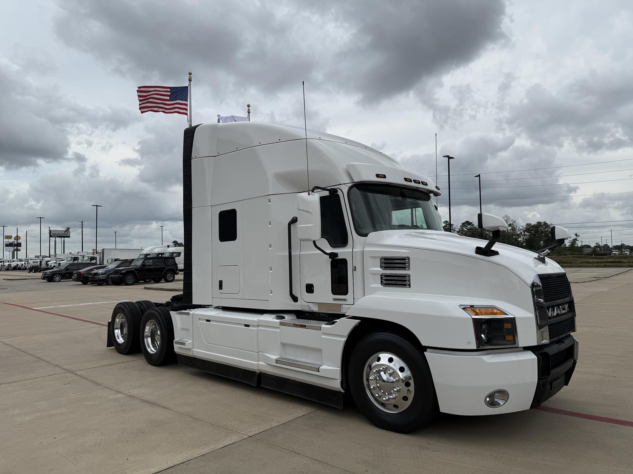 2023 MACK ANTHEM 64T - image 3 of 6