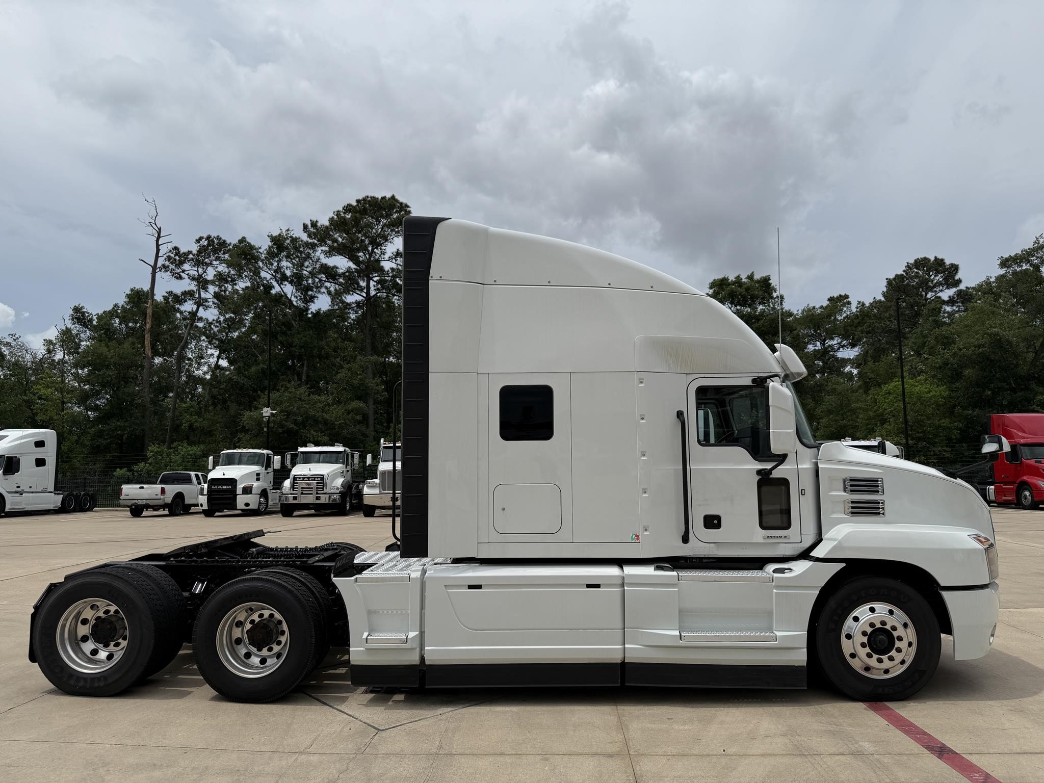 2023 MACK ANTHEM 64T - image 4 of 6