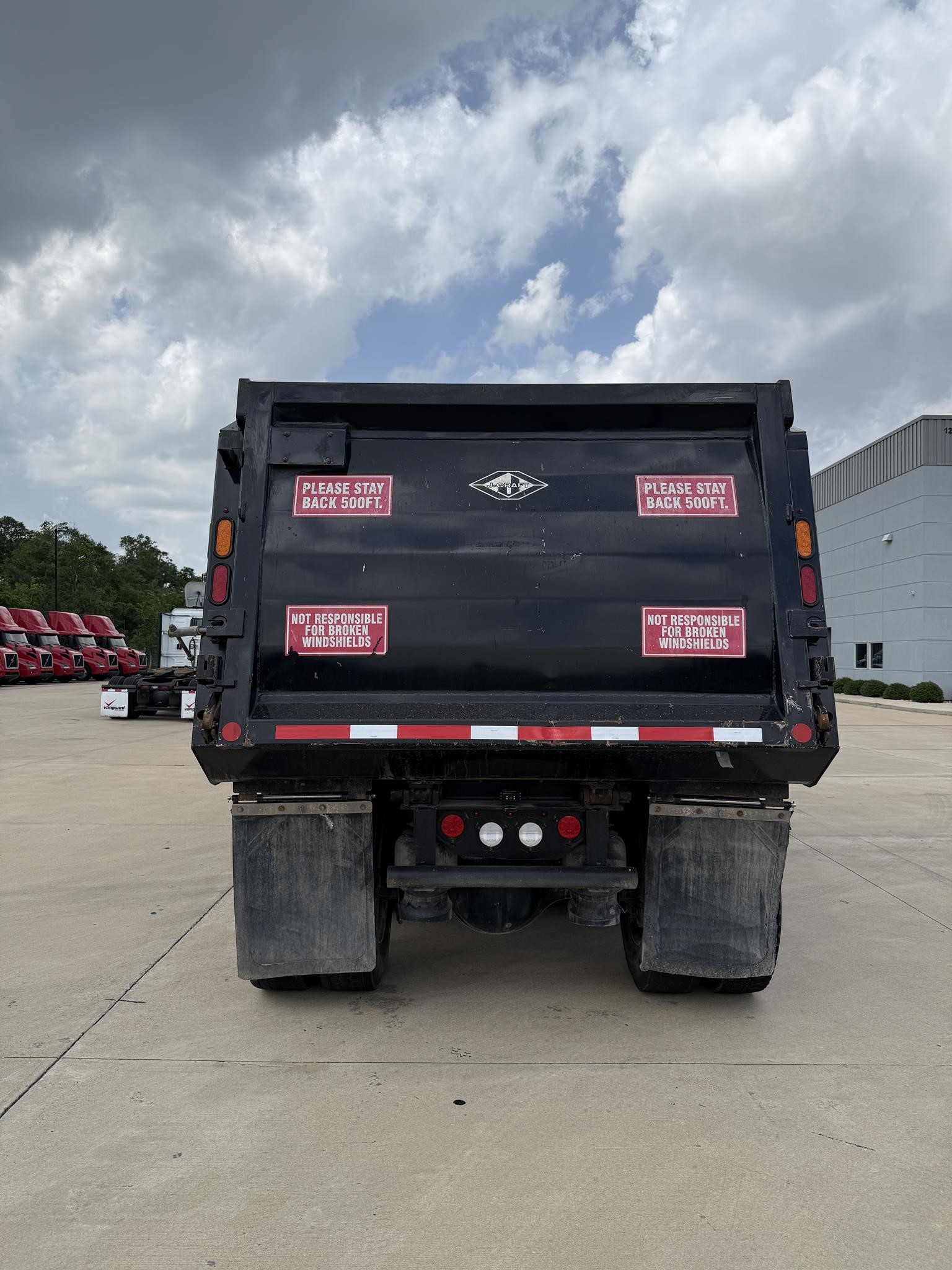 2023 PETERBILT 567 - image 6 of 6